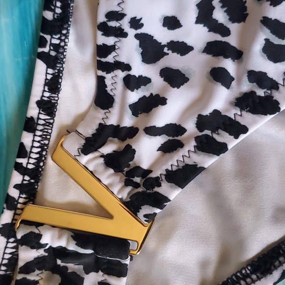 Victoria's Secret 2pc. Bikini swimsuit size XL - Picture 2 of 7